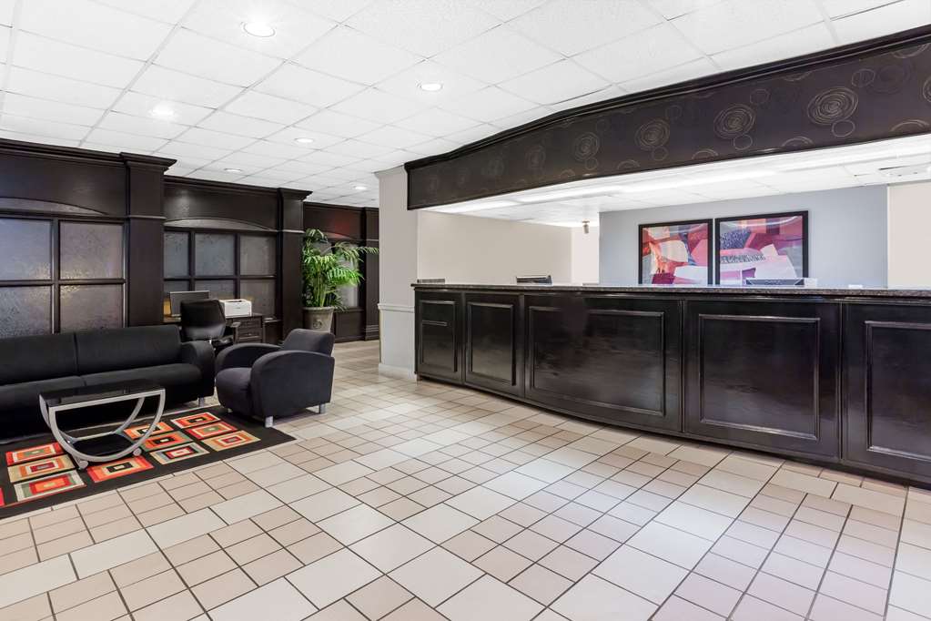 Days Inn & Suites by Wyndham Jennings - featured photo