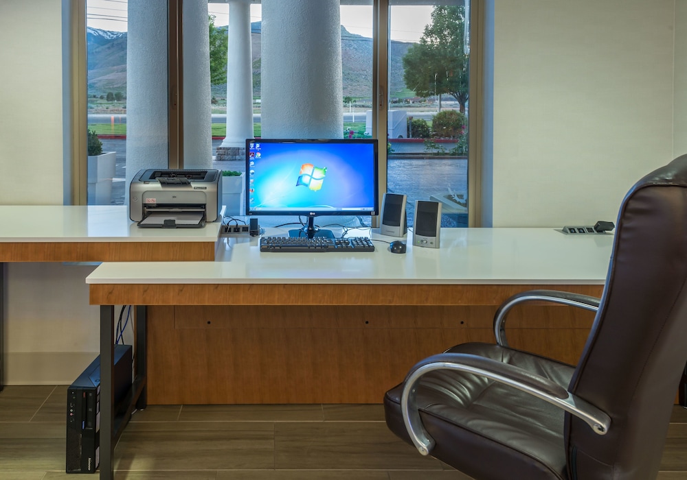 Holiday Inn Express & Suites Carson City by IHG - photo 38