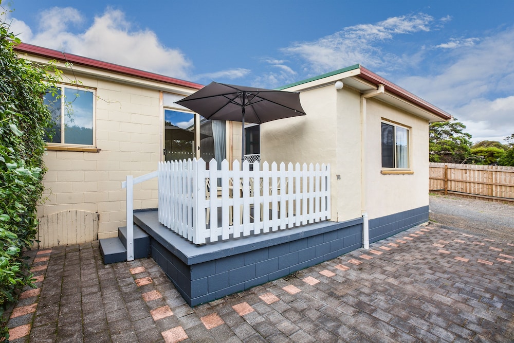 Wintersun Gardens Motel in St Helens, Australia
