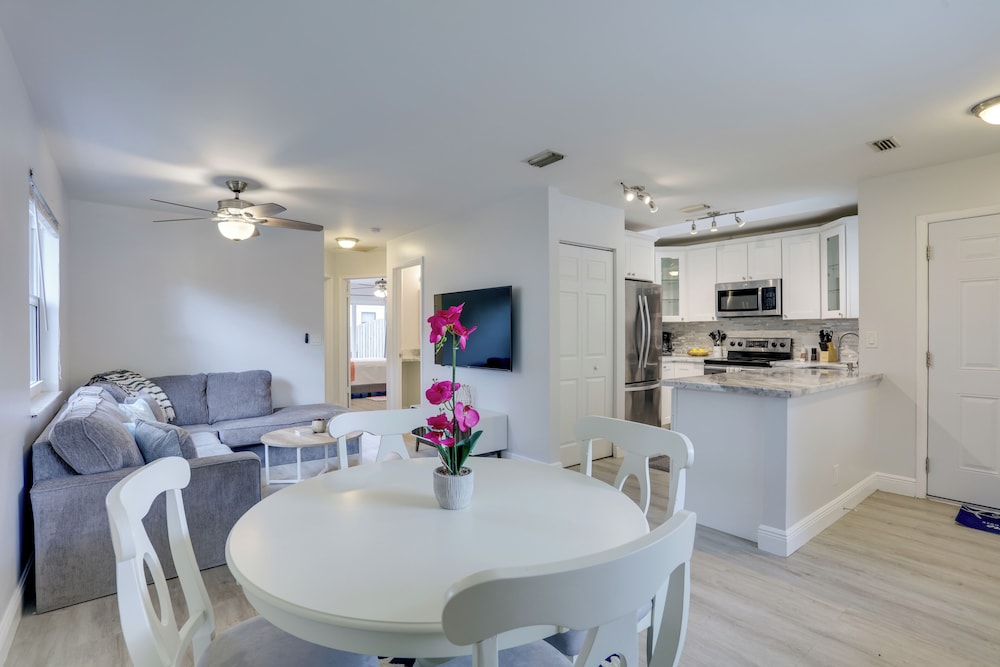 Jupiter Townhome w Patio & Yard 6 Mi to Beach — 4-Star Luxury Hotel in Jupiter, United States