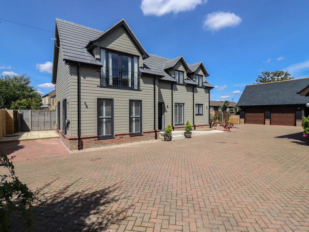 Wellington Cottage — 4-Star Luxury Hotel in Ely, United Kingdom