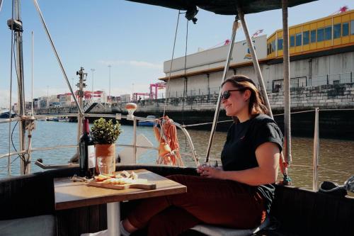Cozy Lisbon Marina Sleepaboard Sail Away