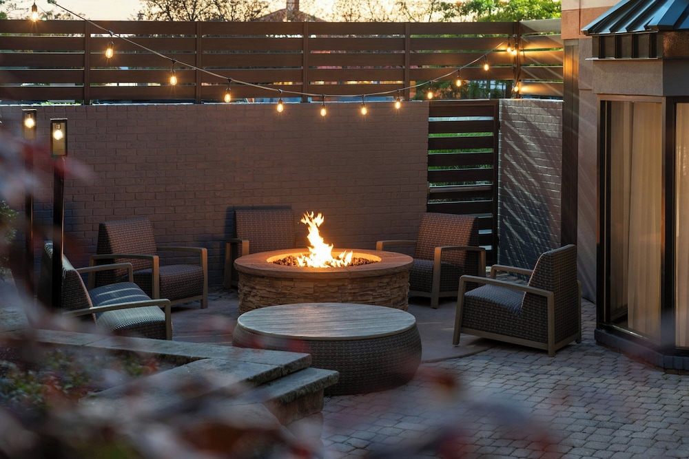 Courtyard by Marriott Cleveland Beachwood - photo 18