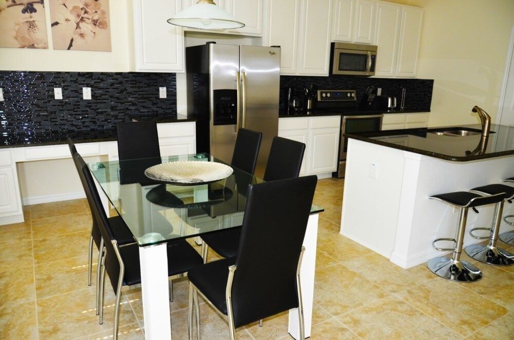 Bella Vida Resort by VHC Group - photo 6
