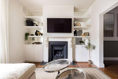 The North Kensington Cottage By Hok Living — 4-Star Luxury Hotel in London, United Kingdom