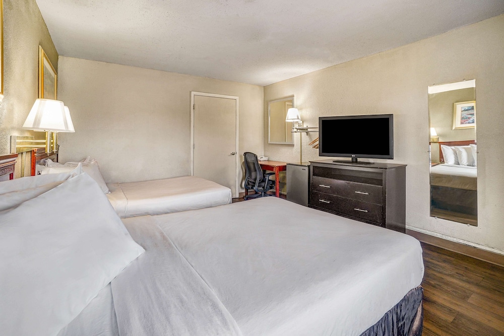 Motel6 Lester PA Philadelphia Airport - photo 16