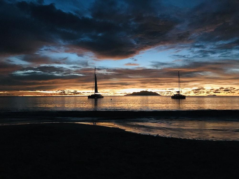 Sun Resort — Beau Vallon — photo 2
