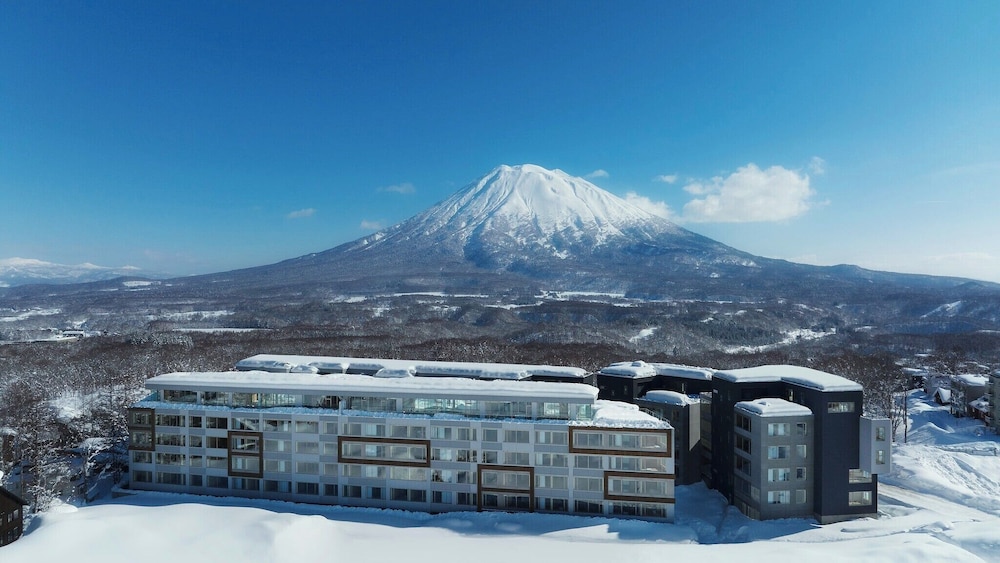 Setsu Niseko - carbon neutral hotel in Unknown City