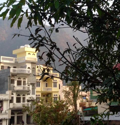 Seventh Heaven Inn Rishikesh - carbon neutral hotel in Rishikesh