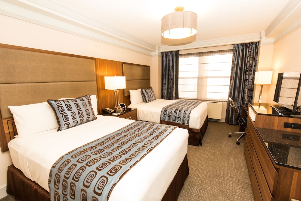The Belvedere Hotel - photo 8