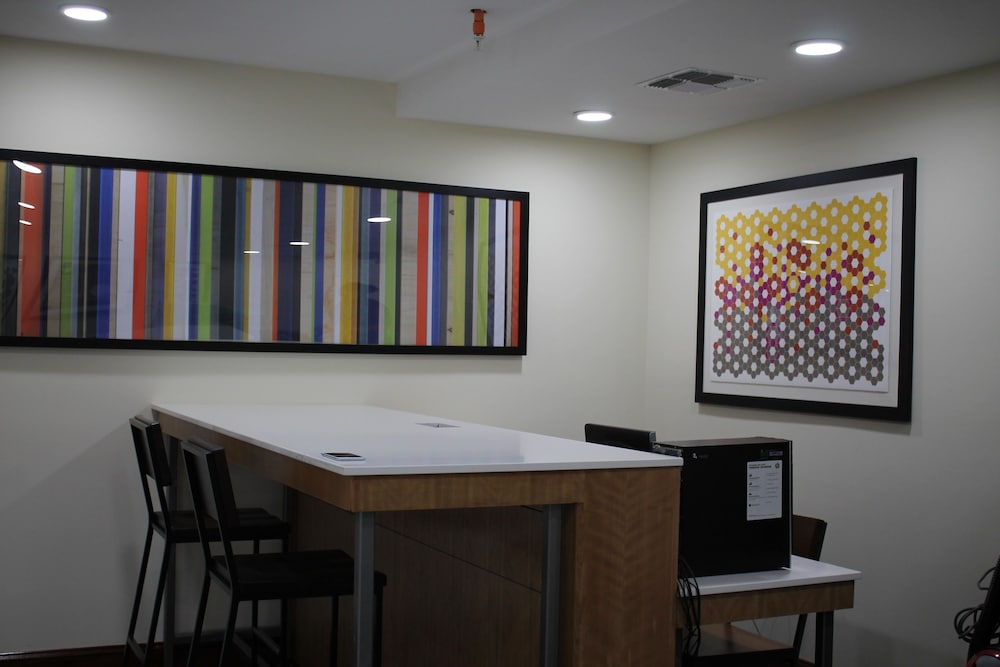 Holiday Inn Express & Suites Hardeeville Hilton Head by IHG - photo 29