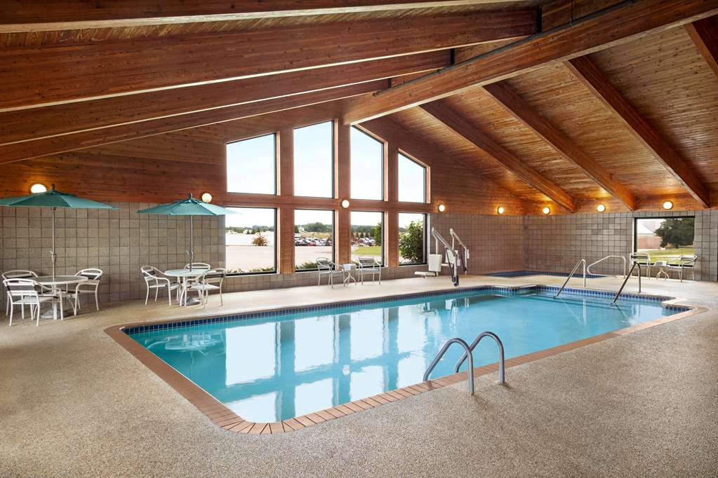 AmericInn by Wyndham Sauk Centre - photo 9