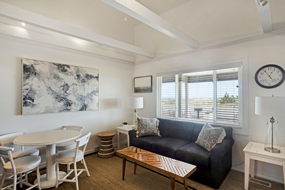 Driftwood Resort - photo 194