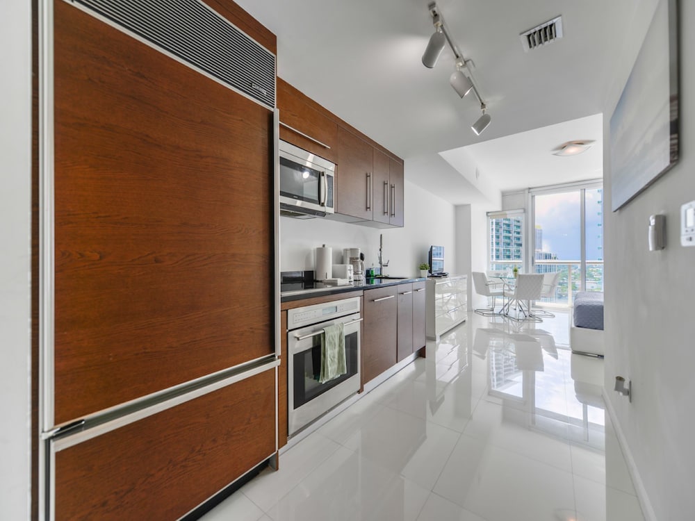 Icon Tower 3 - photo 26