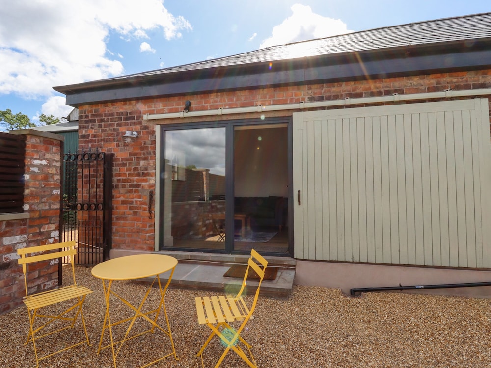 Wren cottage — 4-Star Luxury Hotel in Sandbach, United Kingdom