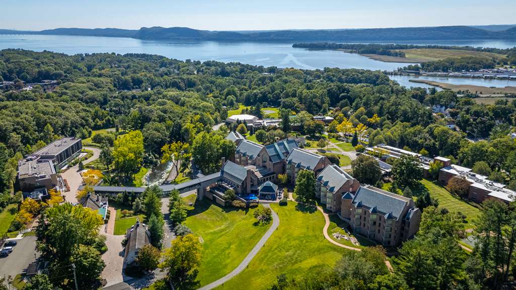 Windrose On Hudson - carbon neutral hotel in Ossining