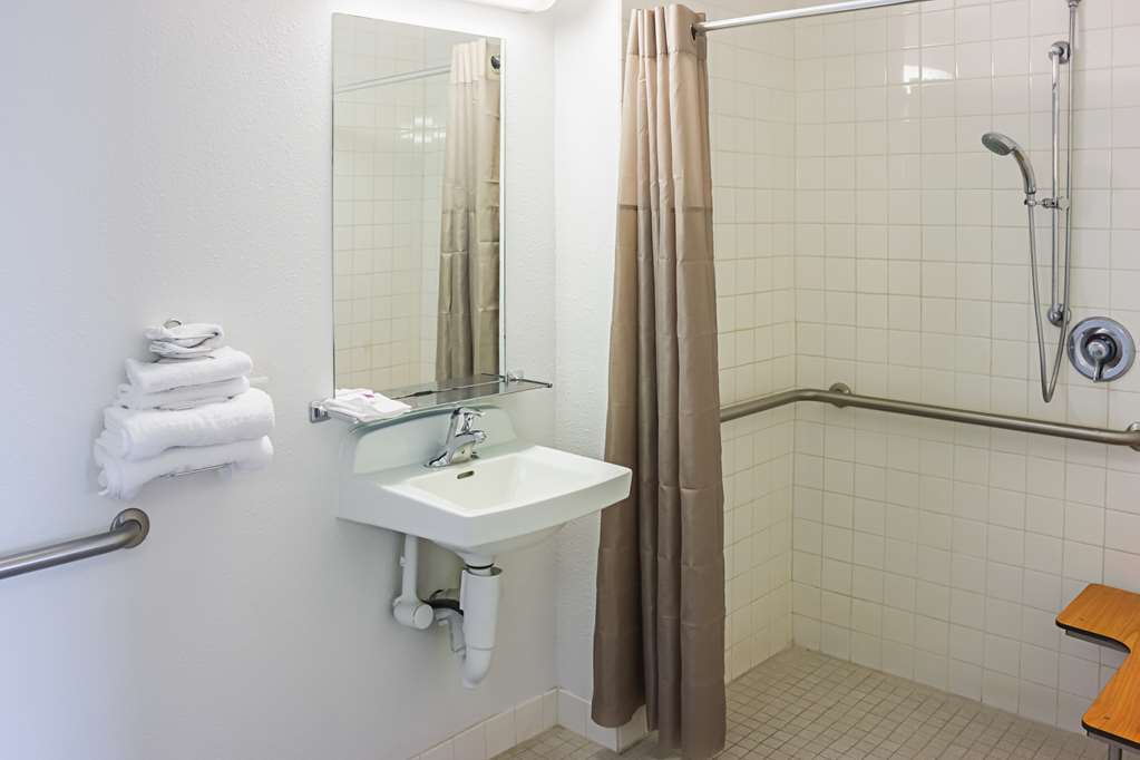 Motel 6 Porterville CA - photo 26
