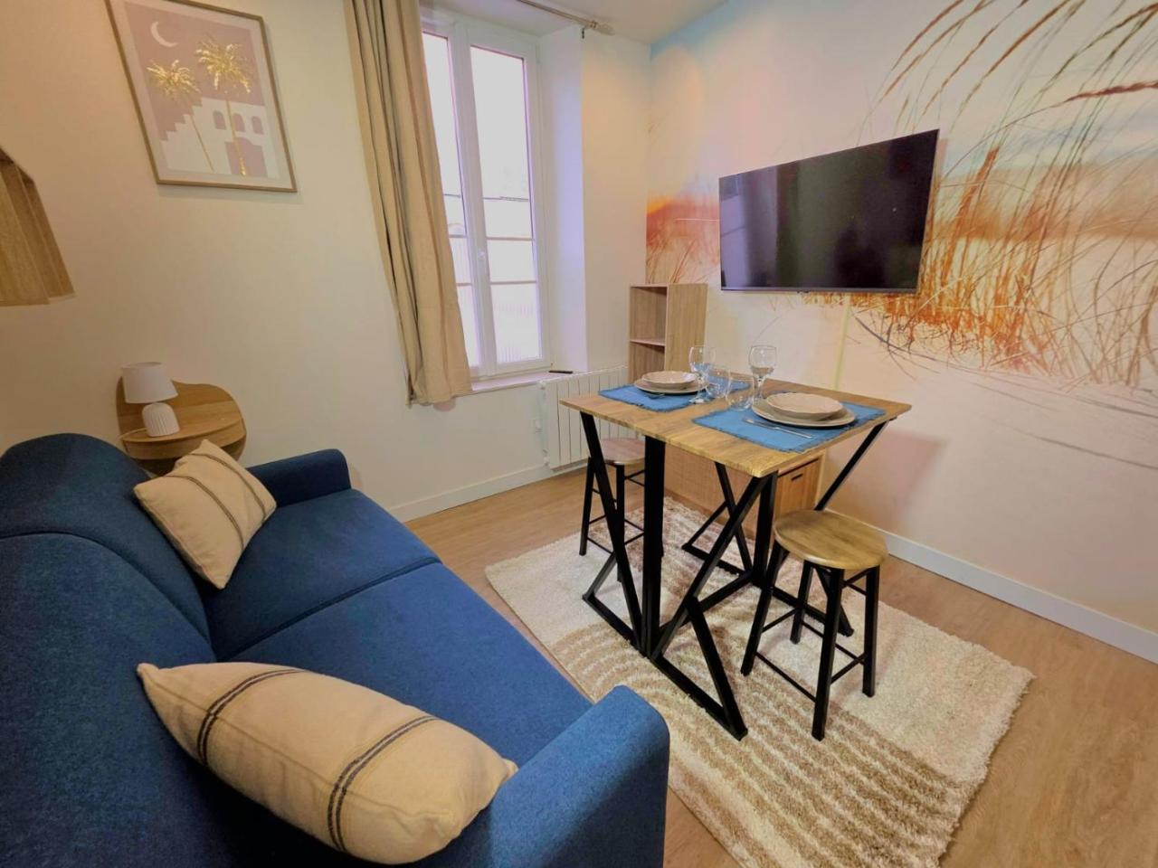 Studio L'oyat 5 Min du Port — 4-Star Luxury Hotel in Fecamp, France