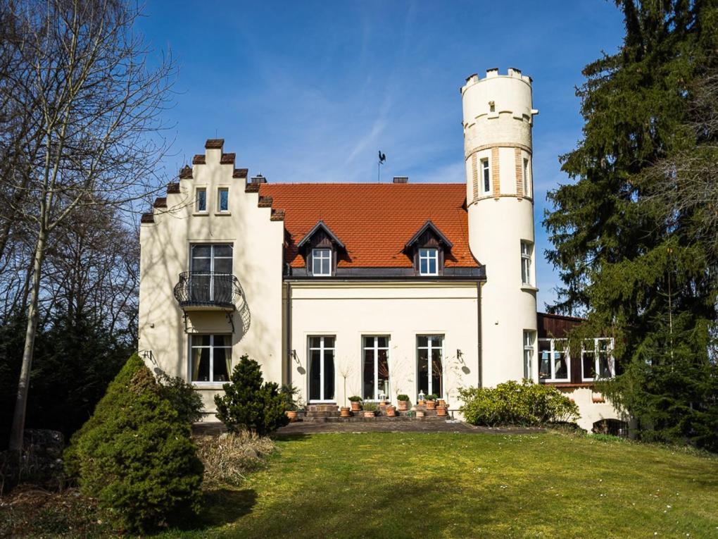 Schloss Suggenstein — hotel in Sigmaringen