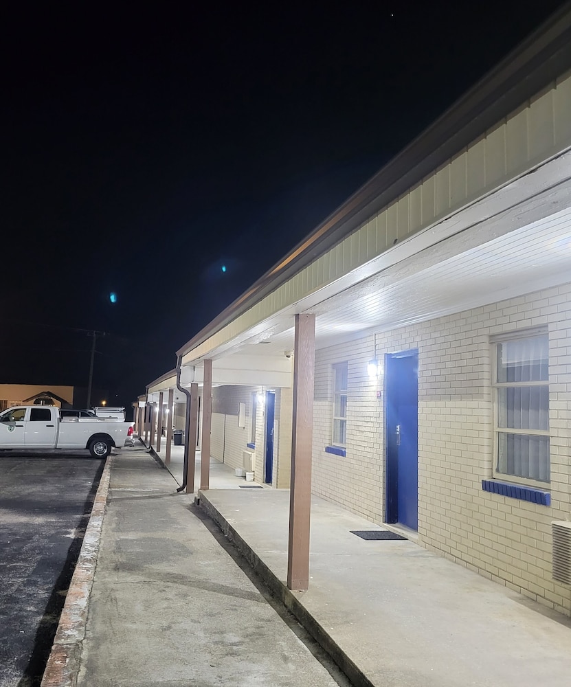 Williamston Inn - photo 30