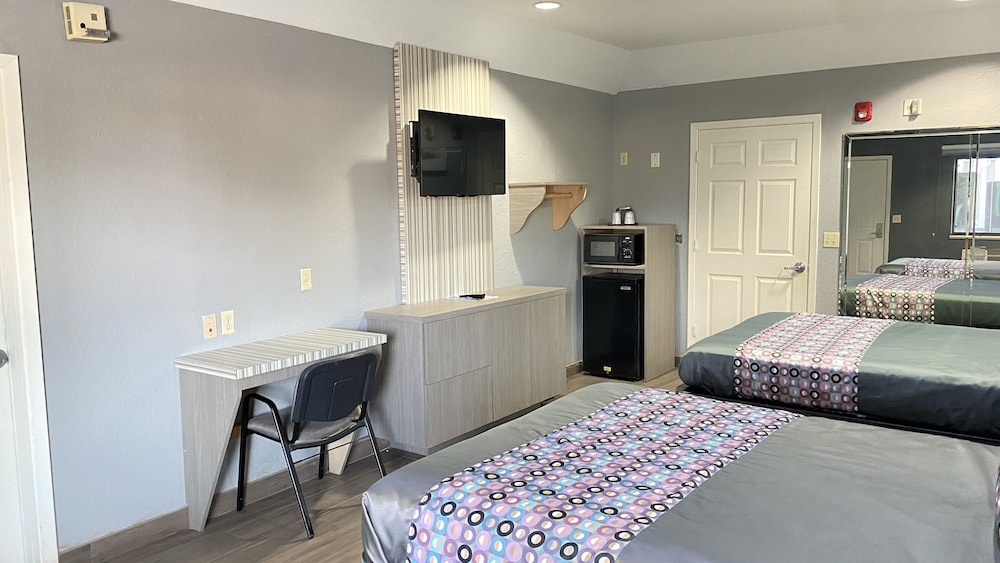 Island Suites - photo 24