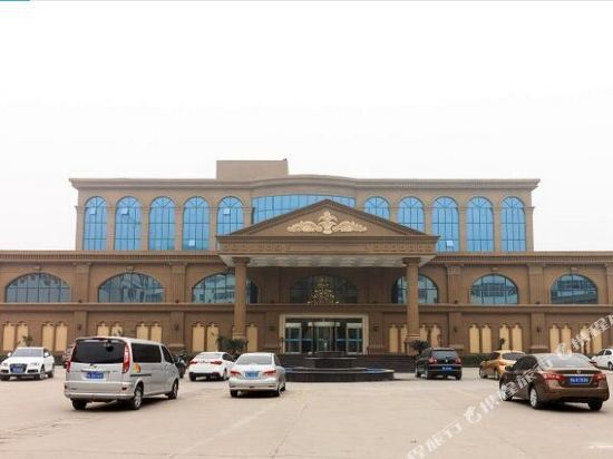 Venice Hot Spring Hotel in Yuanyang Chengguanzhen, People's Republic of China