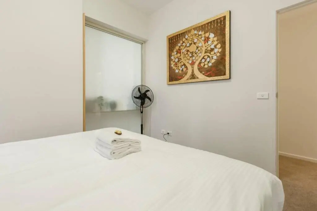 Nest On Bourke Spa Large 60Sqm Chinatown Free Tram — 4-Star Luxury Hotel in Melbourne, Australia