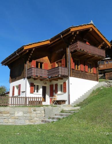 Chalet Safran — 4-Star Luxury Hotel in Grachen, Switzerland