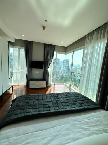 The Prime 11 Sukhumvit 11 2BR near BTS Nana