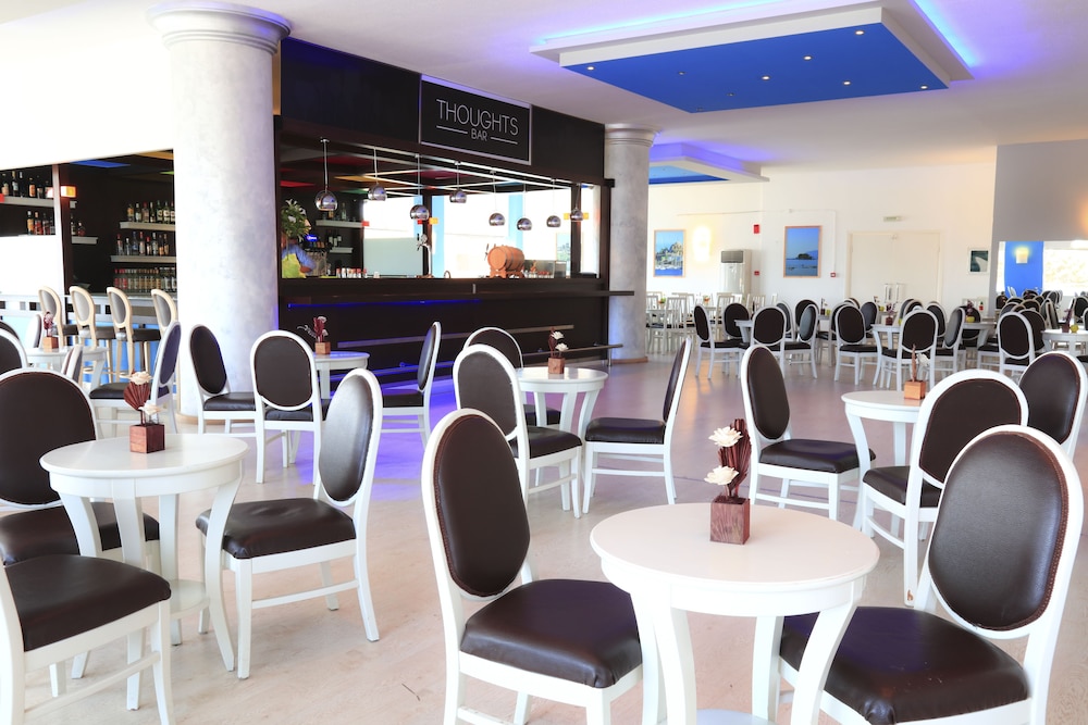 מזון ומשקאות