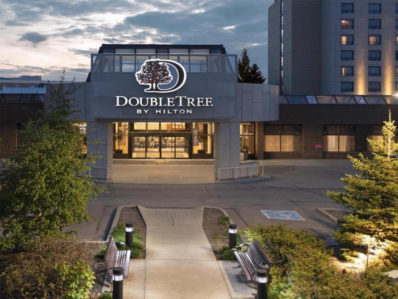 DoubleTree by Hilton West Edmonton in Edmonton, Canada