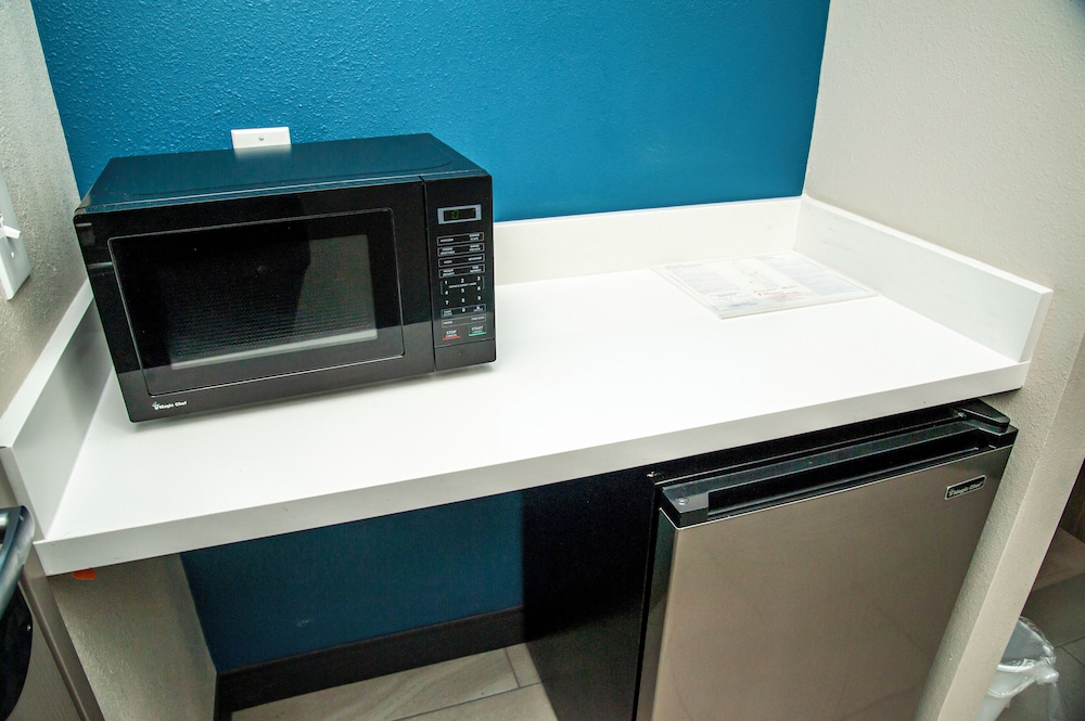 Holiday Inn Express Airport Tucson by IHG - photo 26