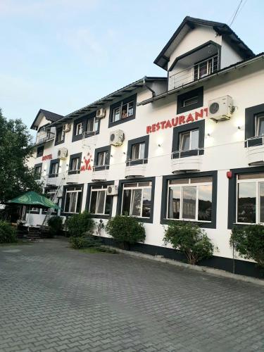 Hotel Mya in Bistrita, Romania