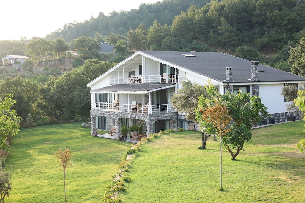 Cape Assos — 5-Star Luxury Hotel in Ayvacik, Turkey