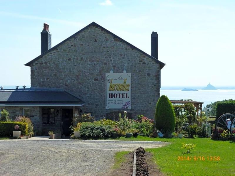Les Hermelles - carbon neutral hotel in Sartilly