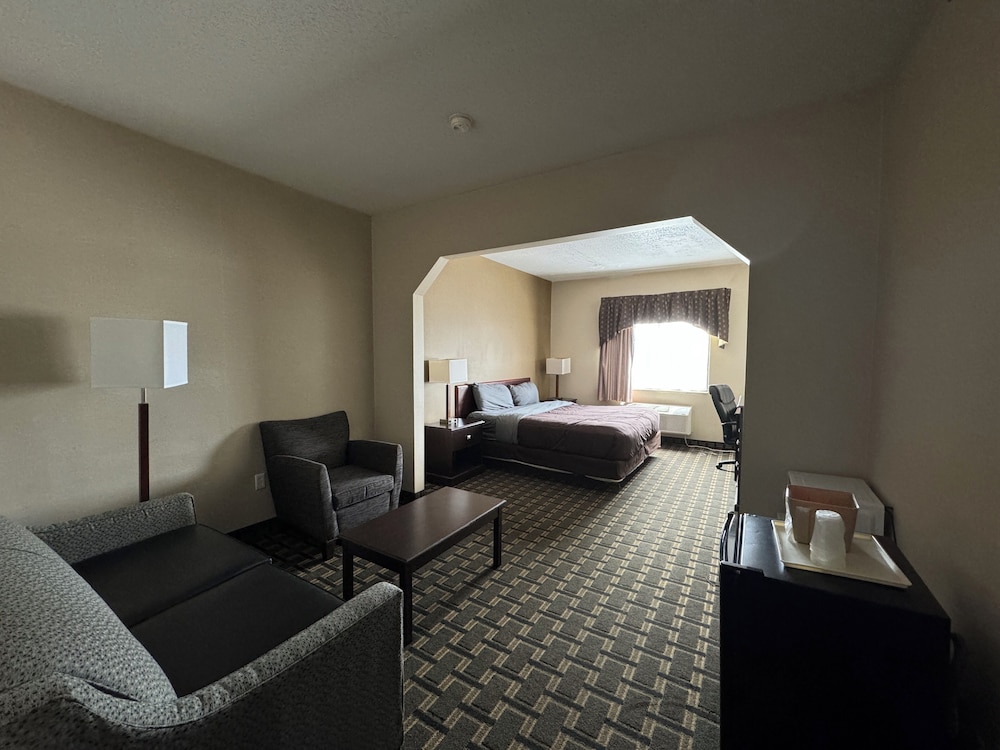 FairBridge Inn & Suites Batavia Darien Amusement Park - photo 16