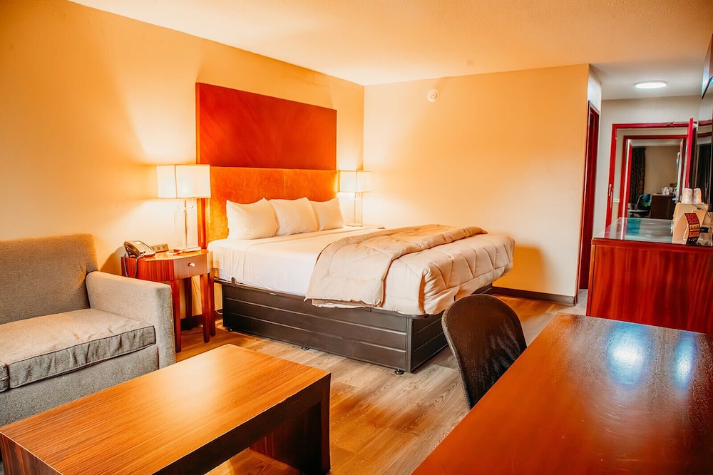 Country Garden & Suites - photo 25