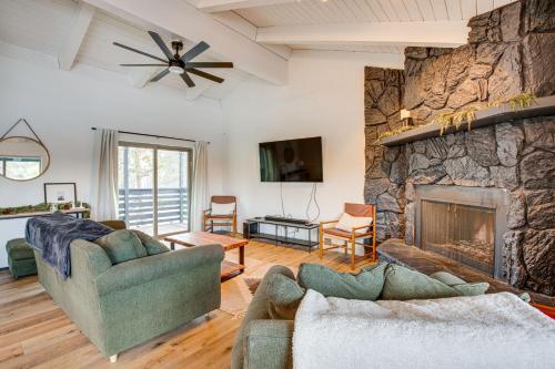 6 Mi To Slopes Mtn View Retreat In Lake Tahoe — South Lake Tahoe