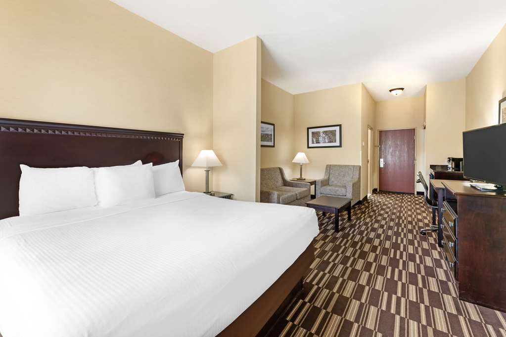 Best Western Plus Victor Inn & Suites - photo 27