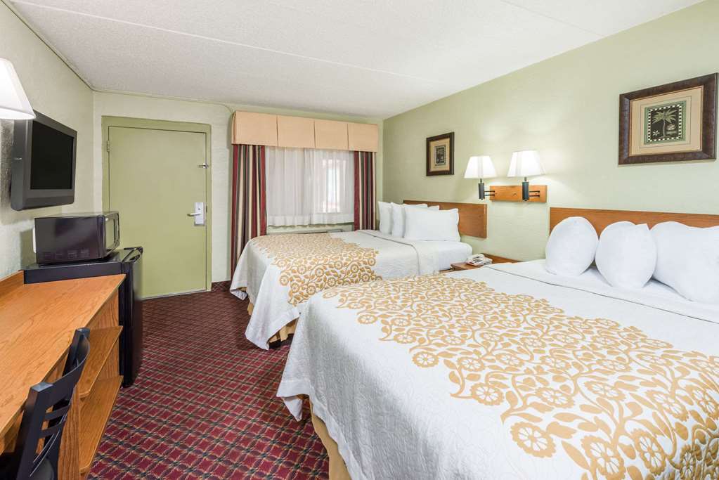 Days Inn & Suites by Wyndham Springfield on I 44 - photo 6