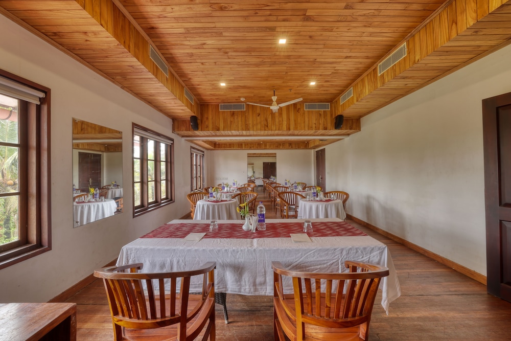 Alaya Stays Paloma Backwater Resorts - carbon neutral hotel in Unknown City