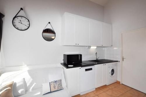 App. terrasse vue partielle mer in Le Barcares, France