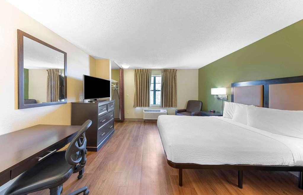 Extended Stay America Suites Los Angeles Valencia - photo 13