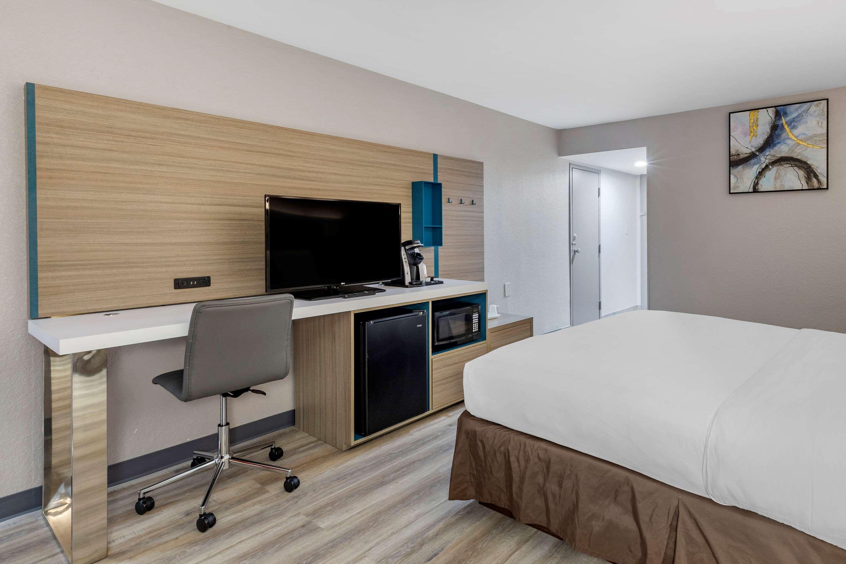 Holiday Inn Fayetteville I 95 South