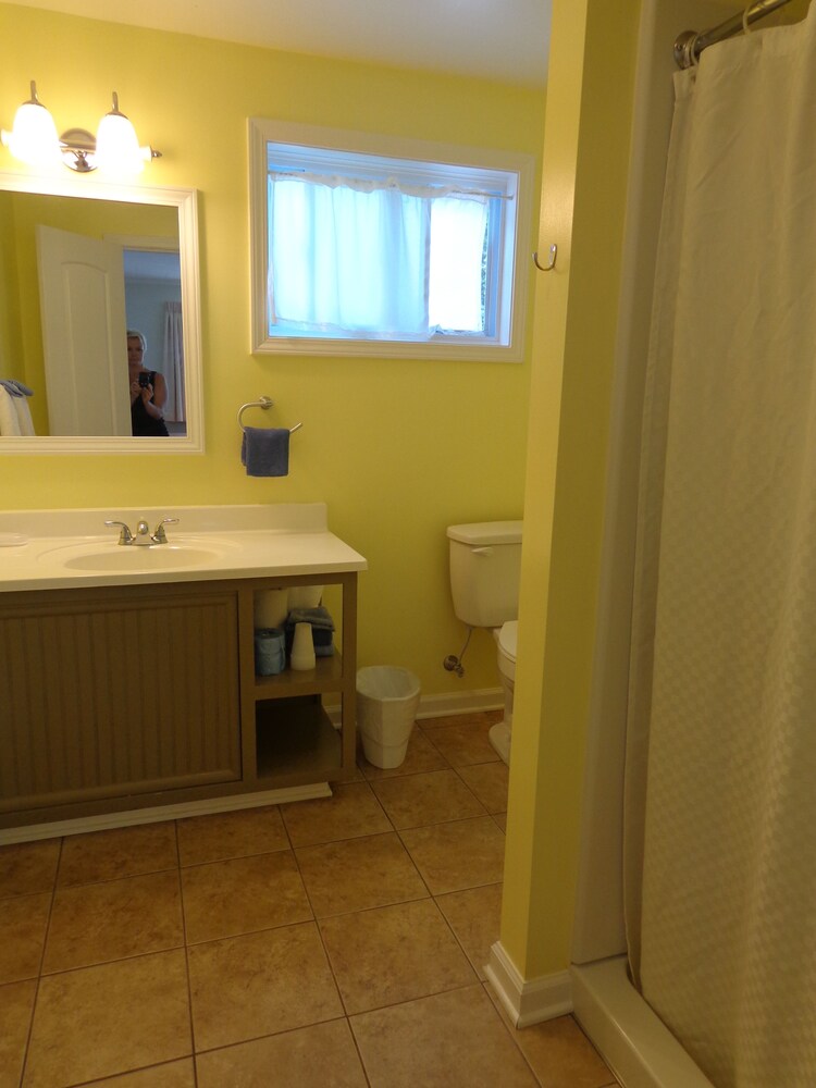 A Holiday Motel - photo 21