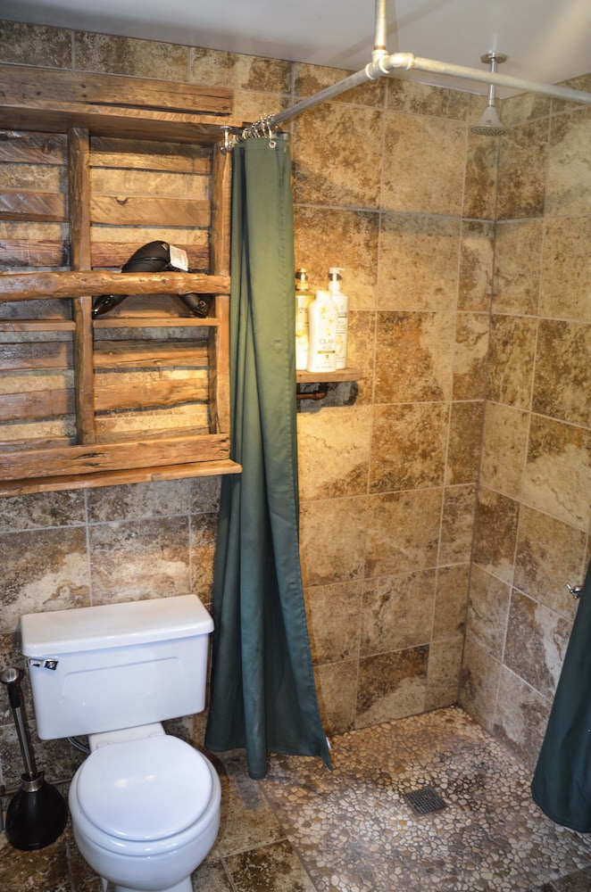 The Woolly Bugger Inn - photo 122