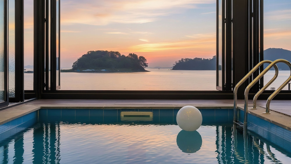 Changwon 055 Poolvilla in Changwon, South Korea