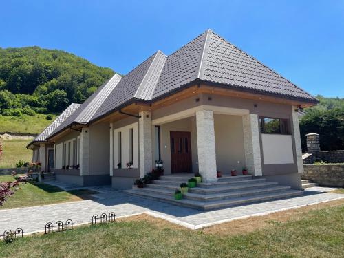 Vila Viktorija — 4-Star Luxury Hotel in Kolasin, Montenegro