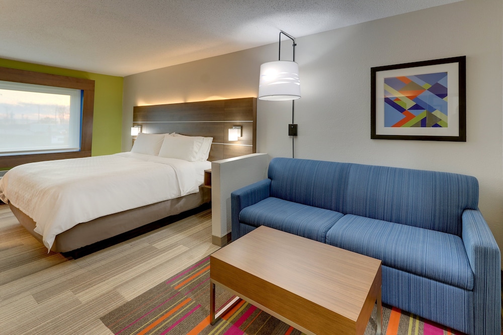 Holiday Inn Express & Suites Greenville Airport an IHG Hotel - photo 5