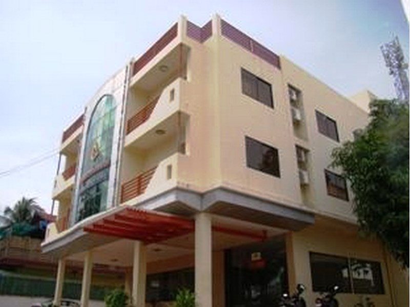 Golden Palace Hotel — hotel near Battambang Airport